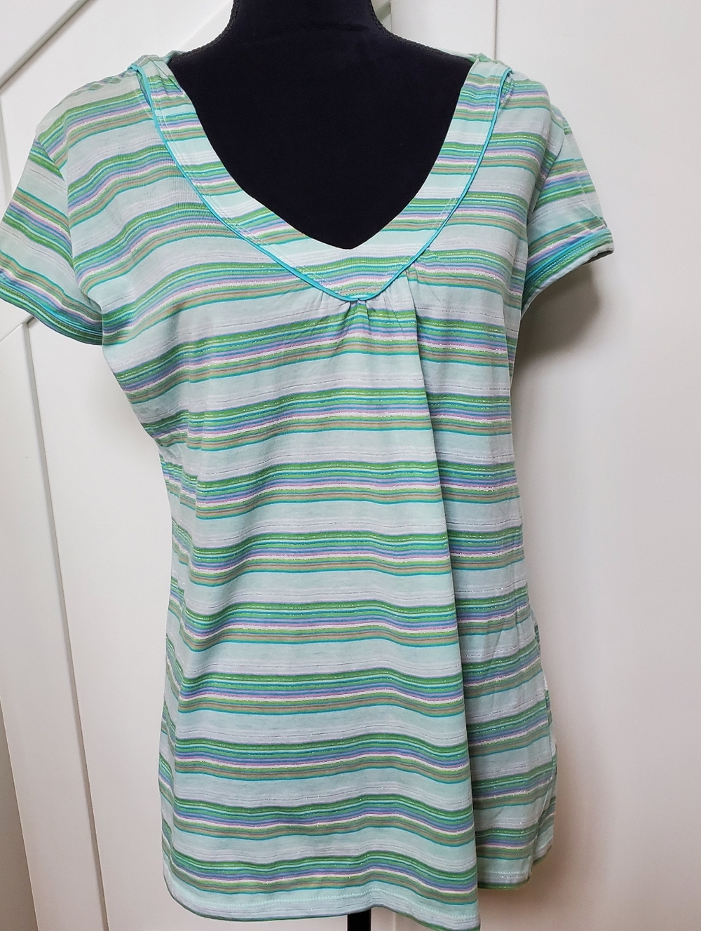 Hoodie Top Striped V-Neck Tee in Mint Green Pink